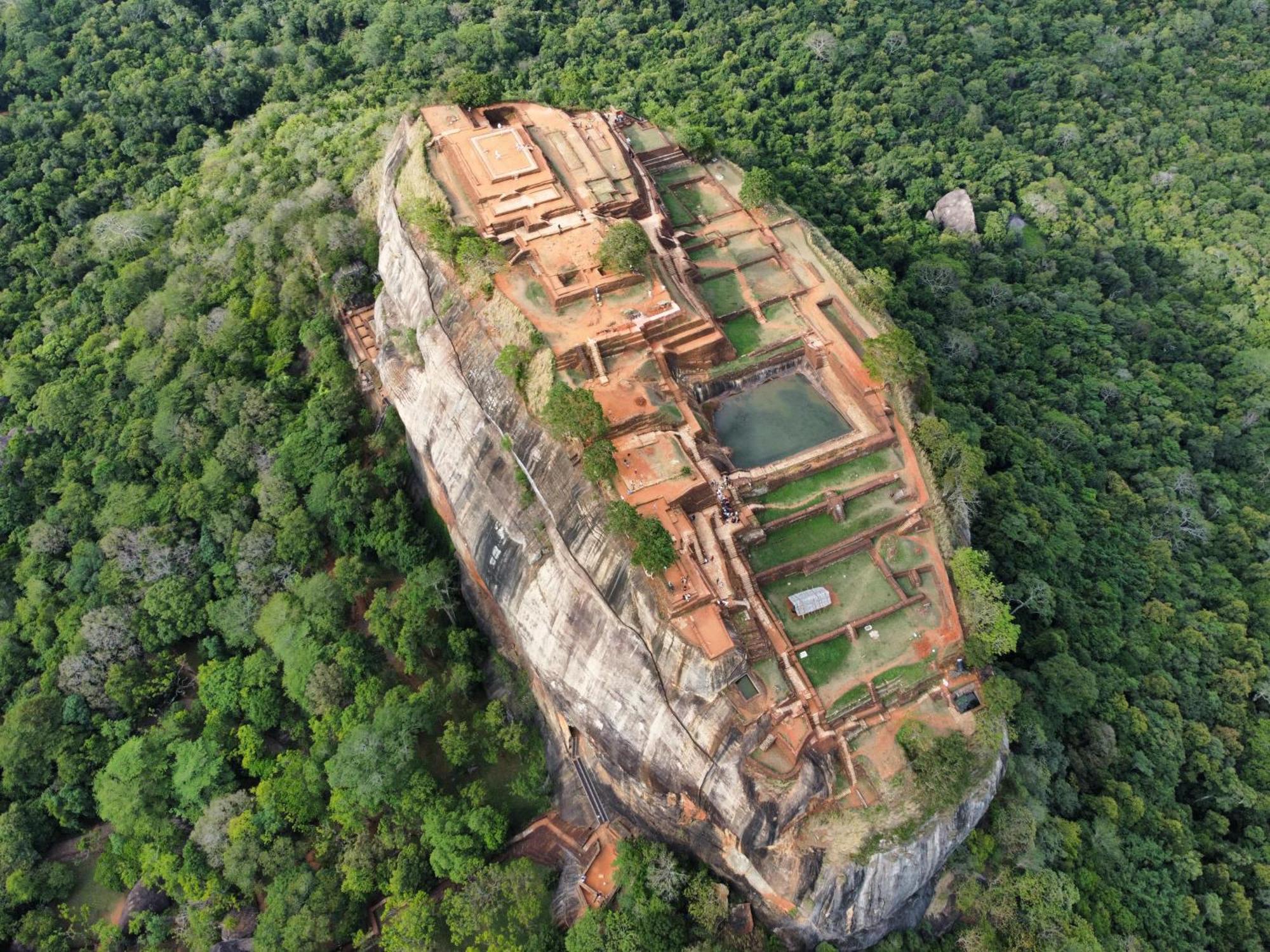 Отель Castle View Сигирия Экстерьер фото